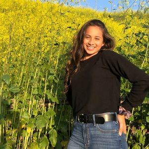 Meet your Posher, Malea